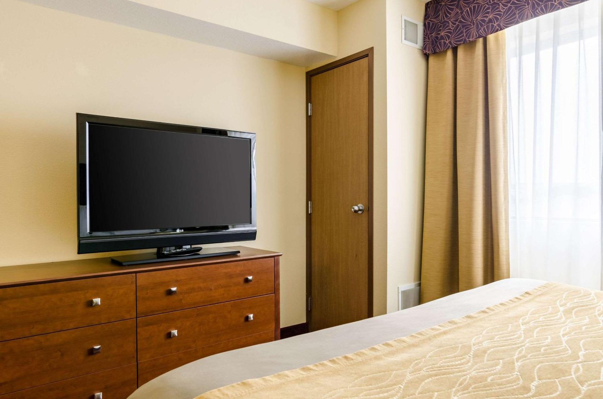 Comfort Inn Colby Esterno foto