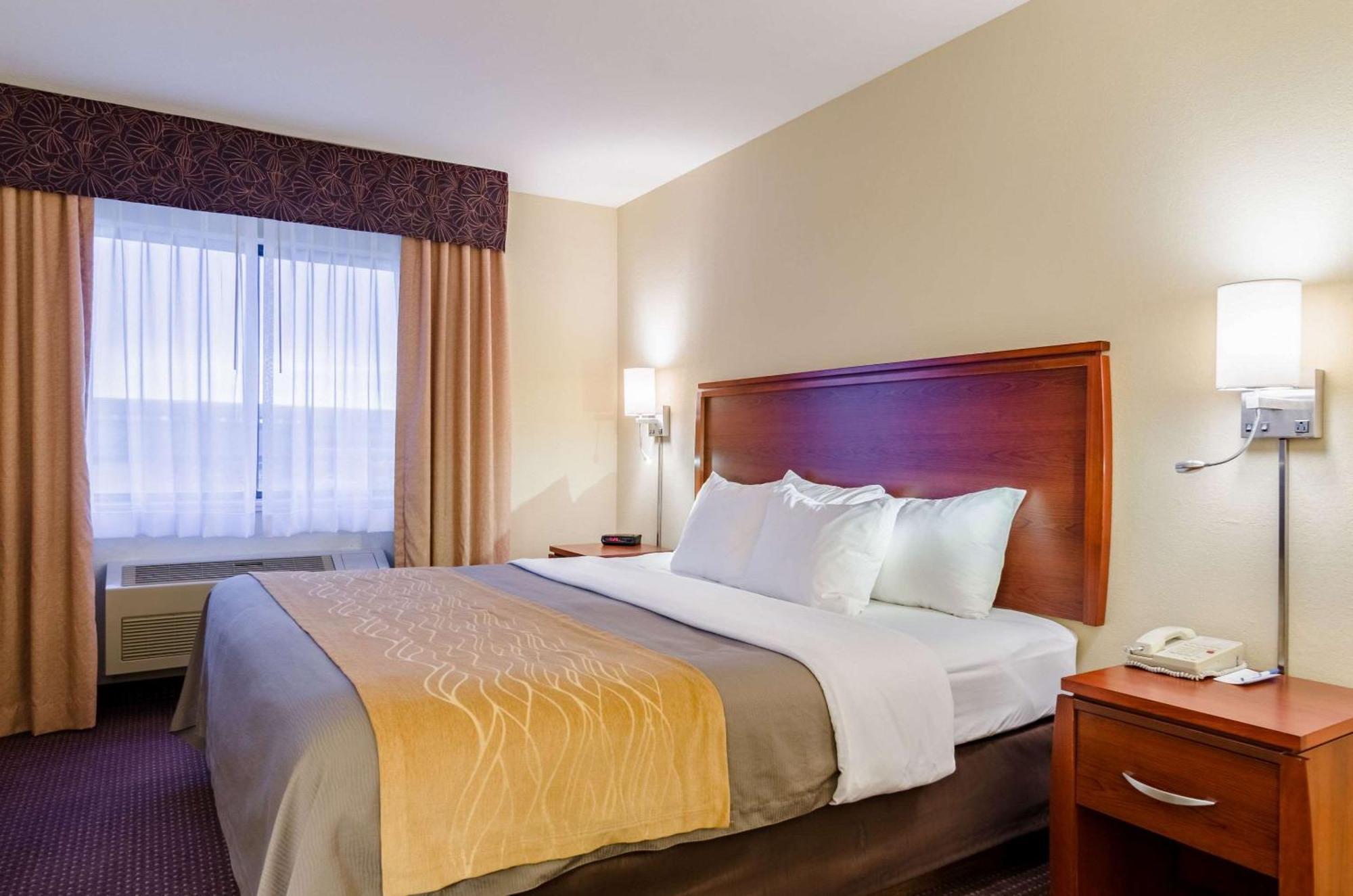 Comfort Inn Colby Esterno foto