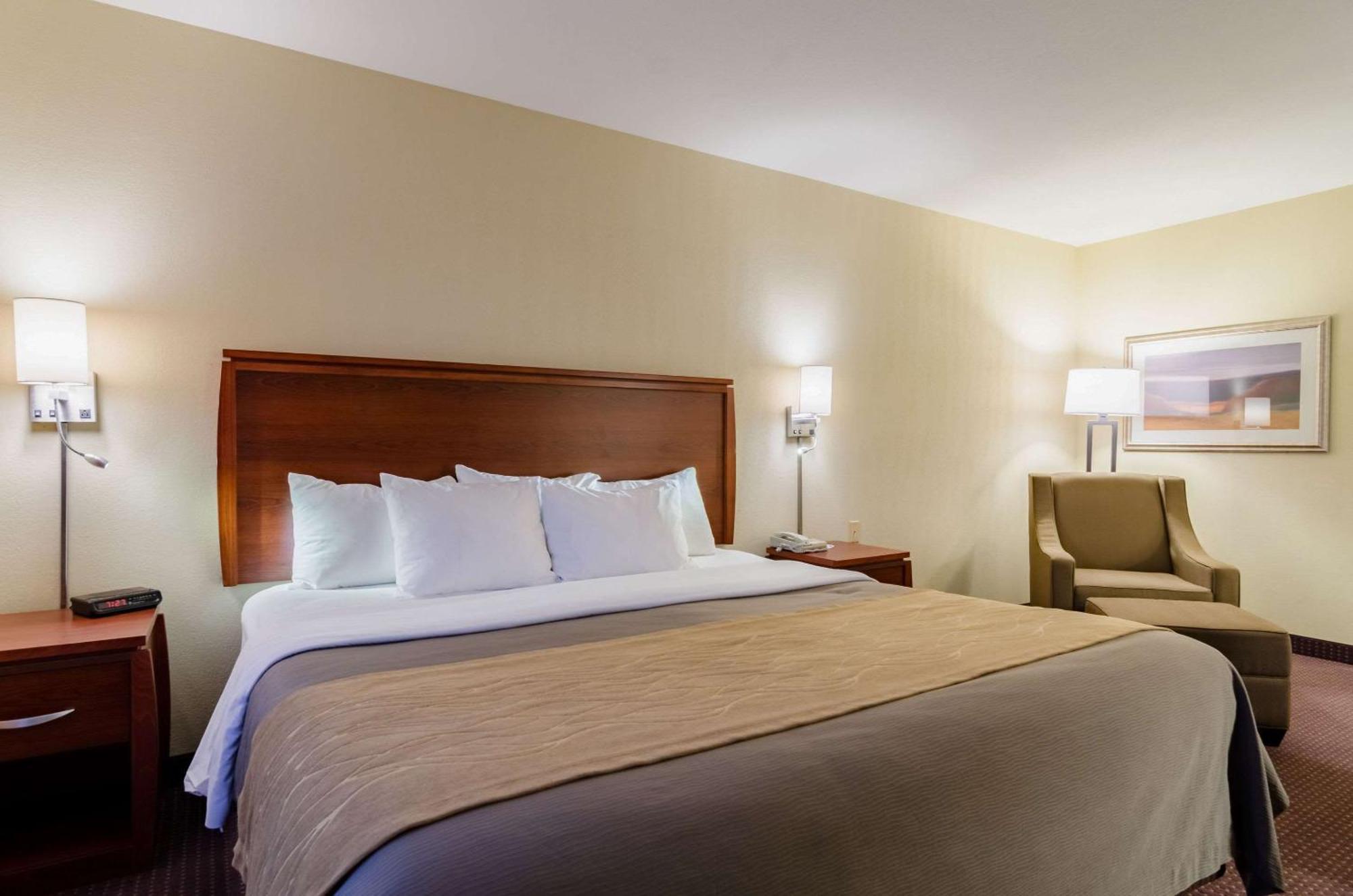 Comfort Inn Colby Esterno foto